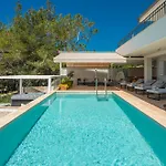 St Martin-reef - Exclusive Seafront With Private Heated Pool Vilă *