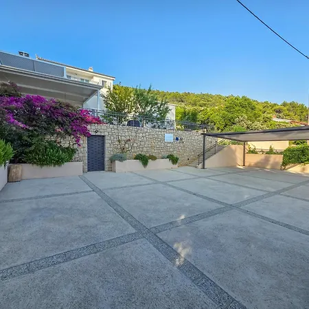 St Martin-reef - Exclusive Seafront With Private Heated Pool *