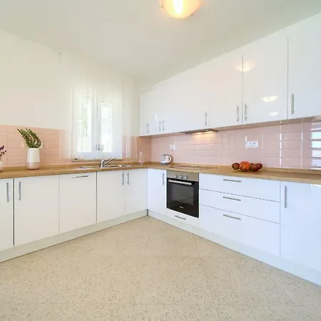 St Martin-reef - Exclusive Seafront With Private Heated Pool * Martinšćica