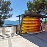 St Martin-reef - Exclusive Seafront With Private Heated Pool Villa Martinšćica
