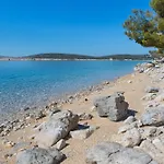 St Martin-reef - Exclusive Seafront With Private Heated Pool Martinšćica