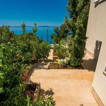 St Martin-reef - Exclusive Seafront With Private Heated Pool Villa Martinšćica