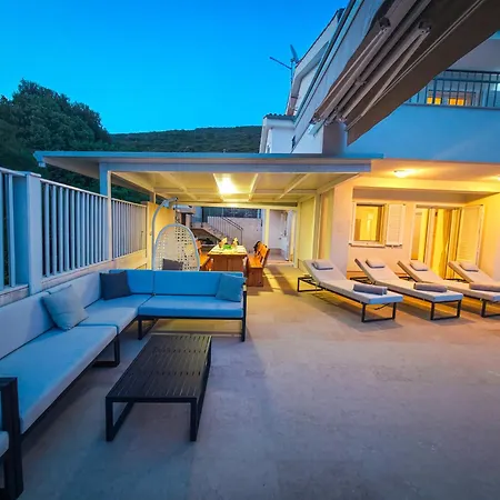 Villa St Martin-reef - Exclusive Seafront With Private Heated Pool *