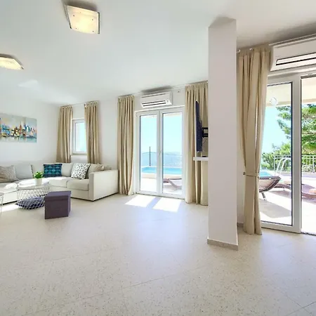 St Martin-reef - Exclusive Seafront With Private Heated Pool *